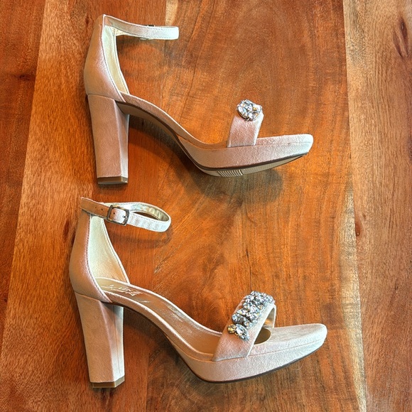 Women’s Naturalizer, Cassano High Heel Sandals, Taupe, 6.5 Medium - Picture 3 of 5